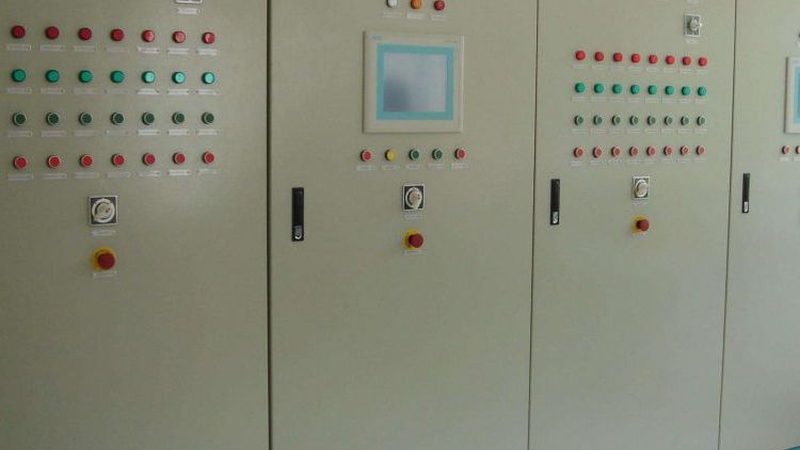 螺杆冷水机组安装：规避四大风险，保障系统平稳运行